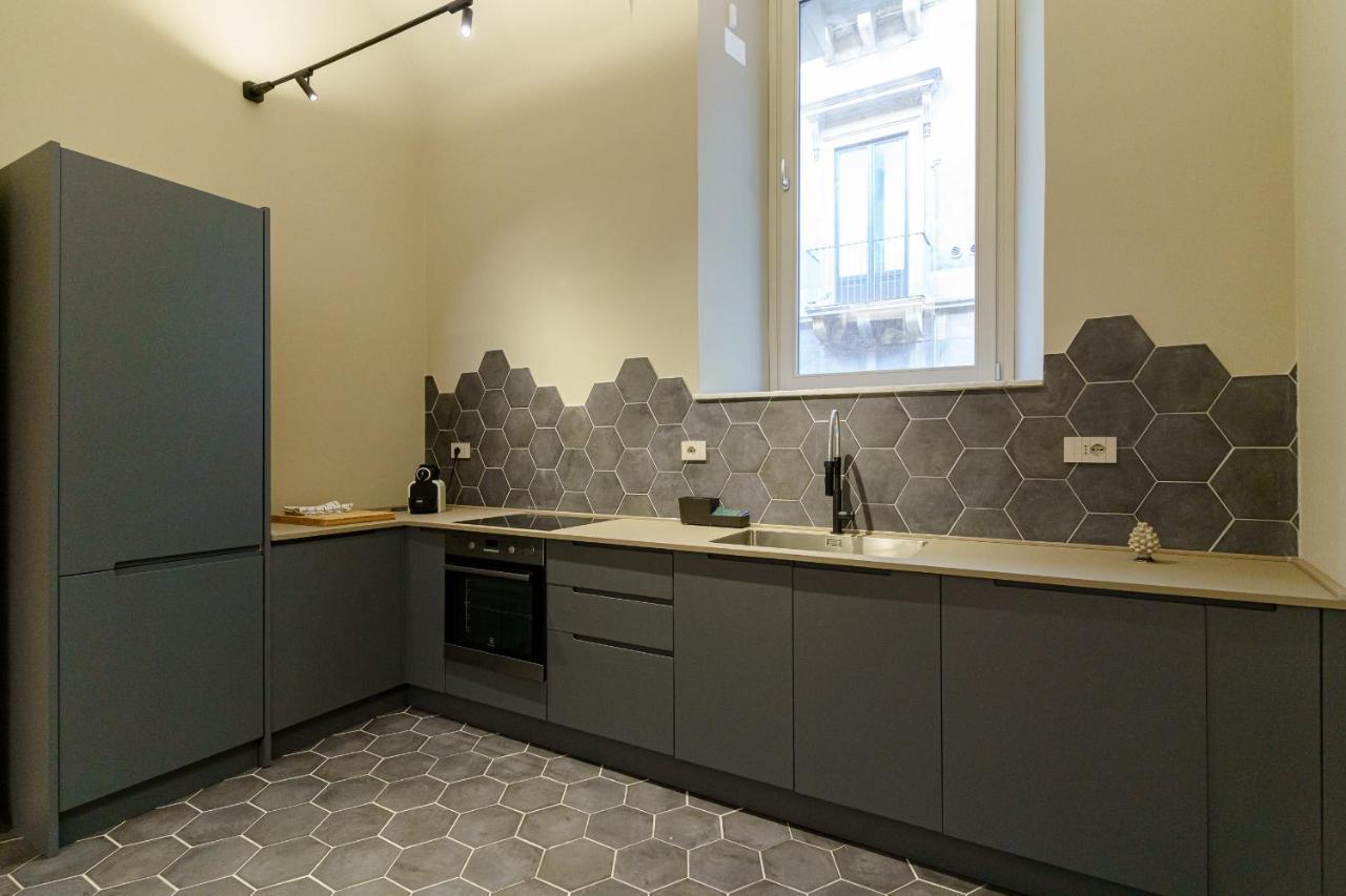 Crociferi Luxury Apartment 卡塔尼亚 外观 照片